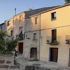 Cases enteses com a front edificatori