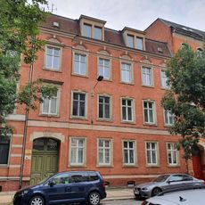 Mietshaus in geschlossener Bebauung Kreisigstraße 35