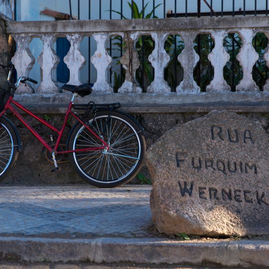 Marco do logradouro da Rua Furquim Werneck