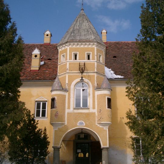 Johnsdorf Castle