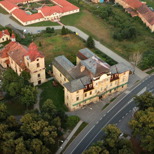 Římskokatolická farnost Luštěnice