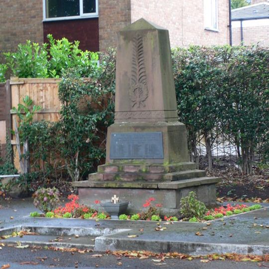 Overton-on-Dee War Memorial, High Street (W Side0