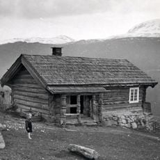 ØVERBØ SØNDRE VESTRE (ØVREBØ NORDRE, UPPISTUGU)