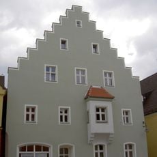 Wohn- und Geschäftshaus