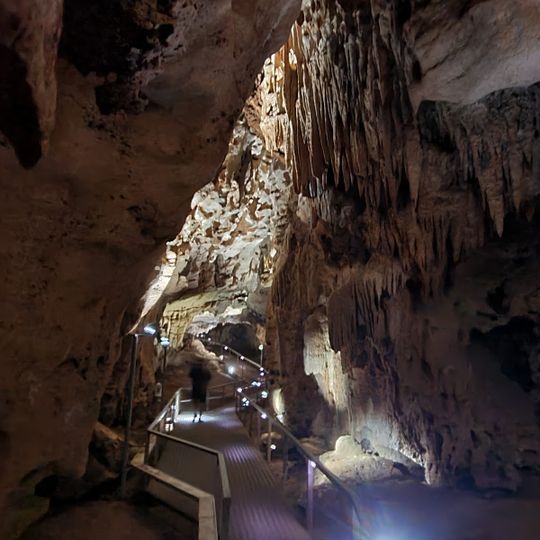 Cutta Cutta Caves Nature Park