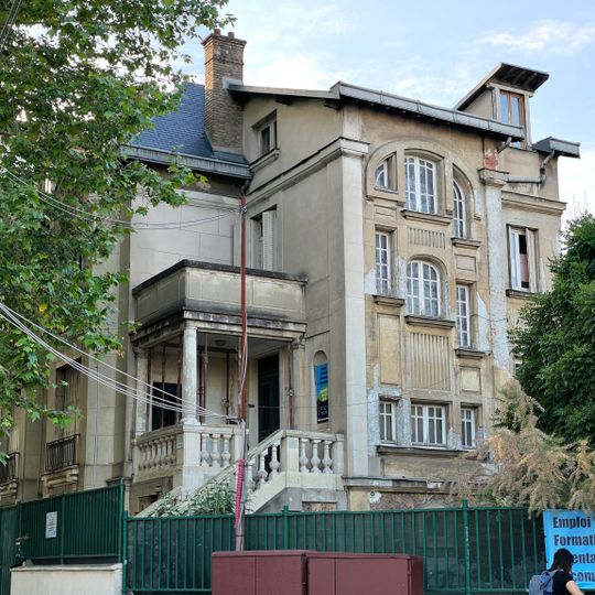 Maison, 32 avenue Carnot, 1 rue de la Gare