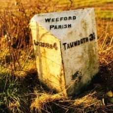 Milepost, near Common Barn