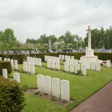 Sailly-sur-la-Lys Churchyard