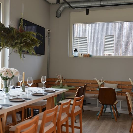 Kontur Concept Store and Coffee