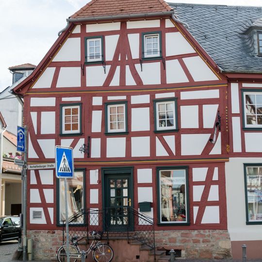 Aschaffenburger Straße 8