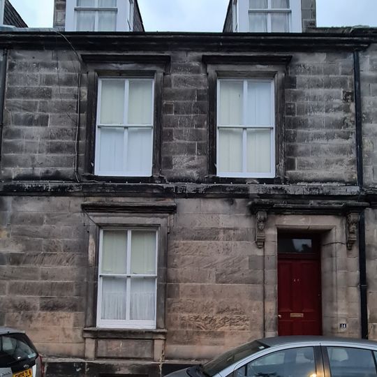 14 Queen's Gardens, St Andrews