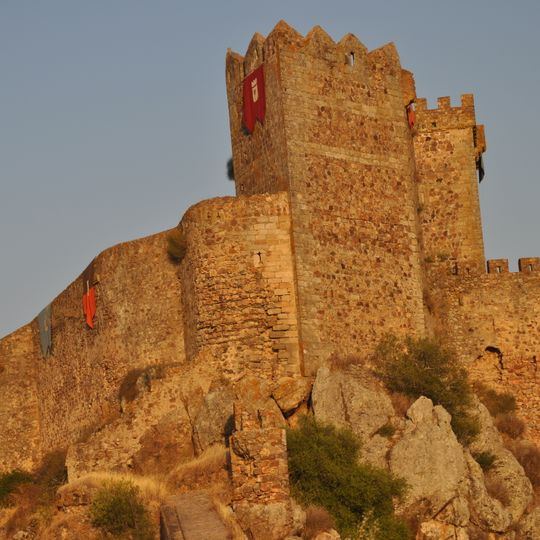 Castillo y restos de fortificación de Alburquerque