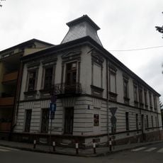 Dom, ob. budynek administracyjny