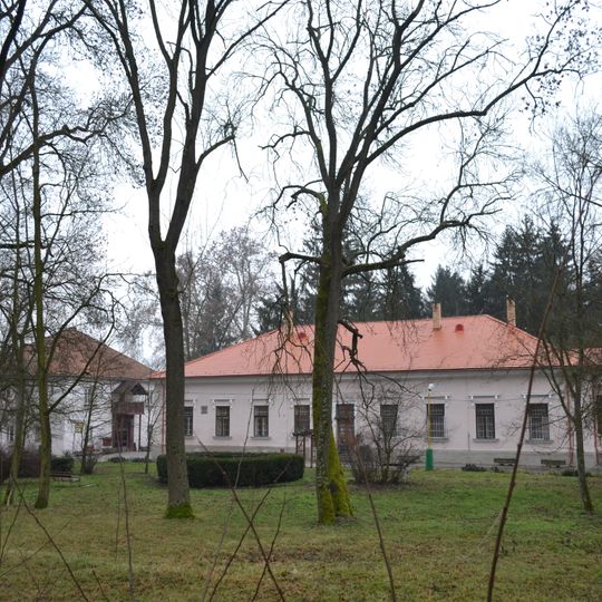 Kaštieľ a park Čeláre, park