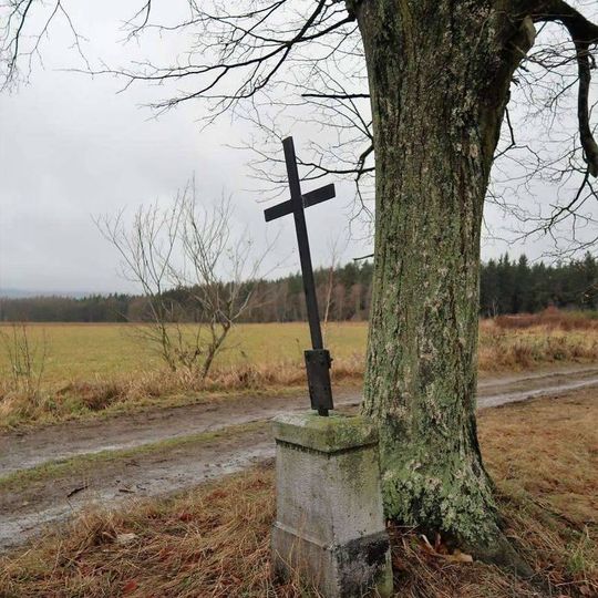 Kříž jihozápadně od Malého Drahlína