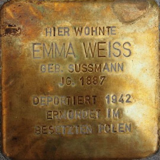 Stolperstein en memoria de Emma Weiss