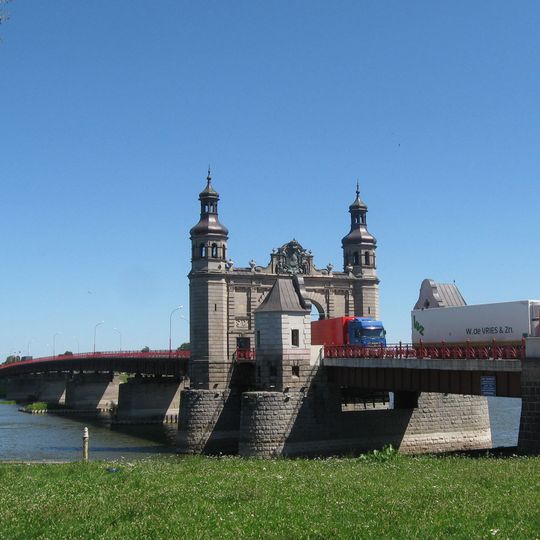 Königin-Luise-Brücke