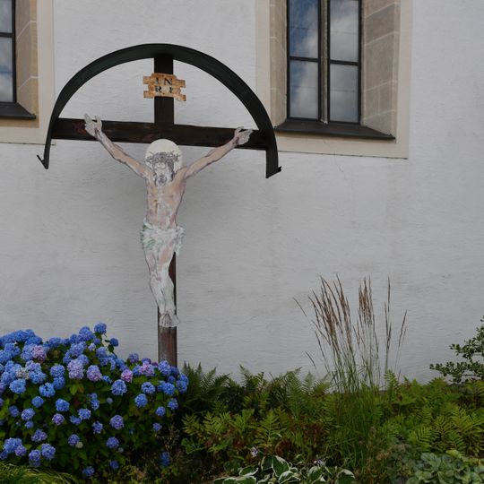 Kruzifix an der Pfarrkirche Gutau