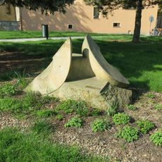 Plastika v parku v Pivovarské ulici v Bílině