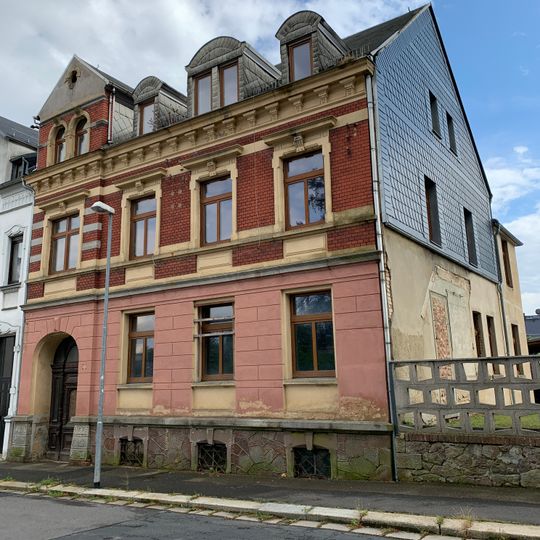 Wohnhaus in halboffener Bebauung Weststraße 29