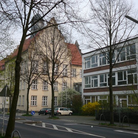 Gymnasium Bayreuther Straße