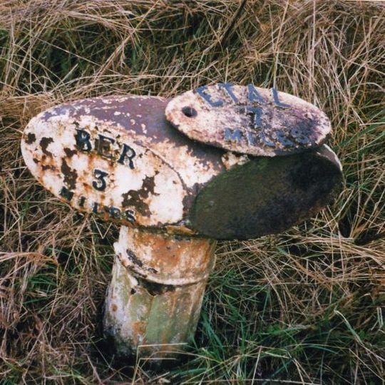 Milepost Circa 1/2 Mile South Of Murton White House