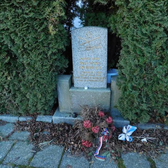 Pomník Valentina Induse v Polné