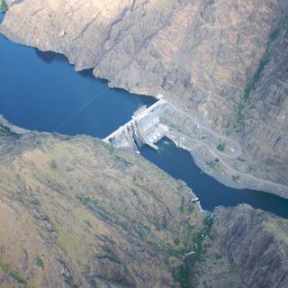 Hells Canyon Dam