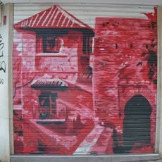 Mural representando en tonos rojizos una vista de la Alcazaba de Málaga desde su interior.