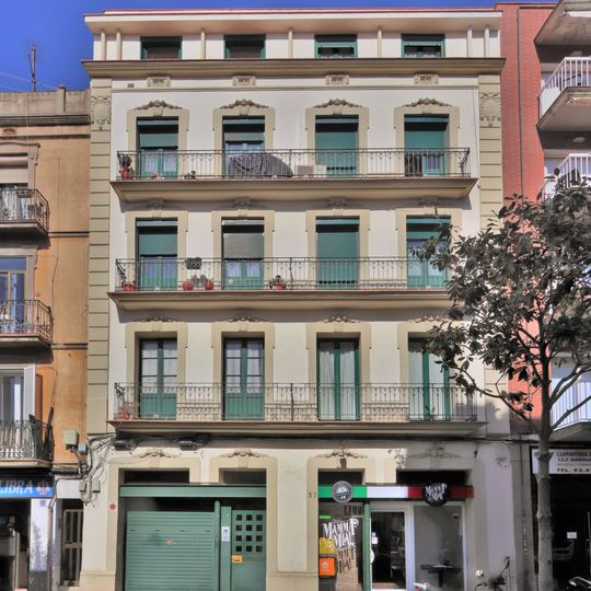 House in carrer Rubió i Ors, 37