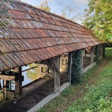 Lavoir public du bourg de Cherisy