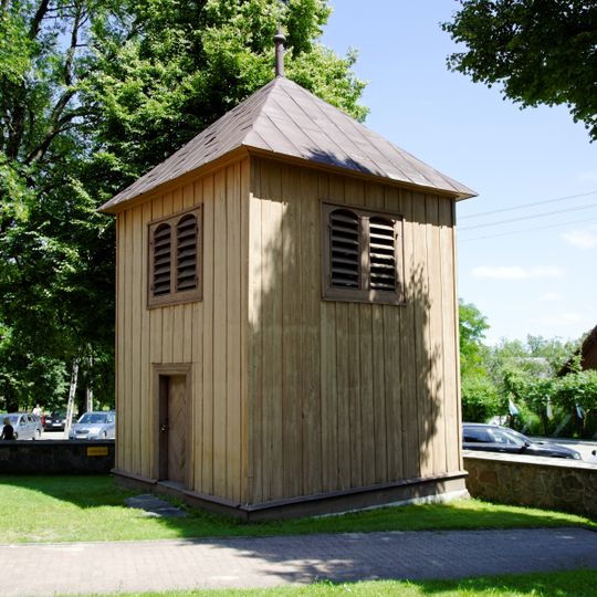 Dzwonnica w Domanowie