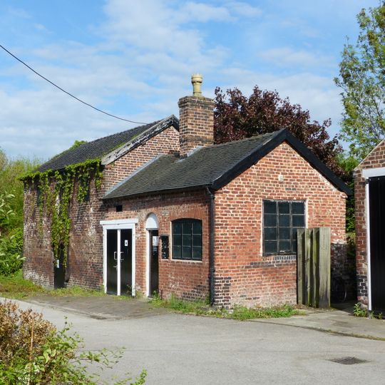 Trent and Mersey Canal stable with attached ticket office at Wheelock Wharf