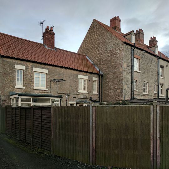 8 and 9 Maltkiln Row