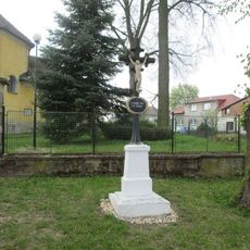 Kříž v Libkově Vodě u kostela