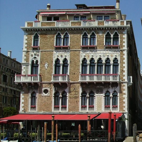 Palazzo Bauer