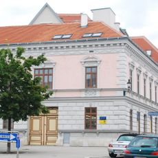 Wohn- und Geschäftshaus