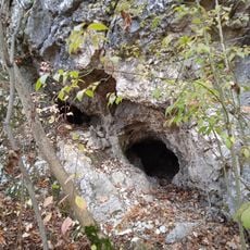 Negyedhármas Cave