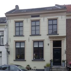 Herenstraat 7, Buren