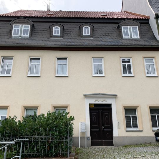 Wohnhaus in geschlossener Bebauung und Hintergebäude Altmarkt 37