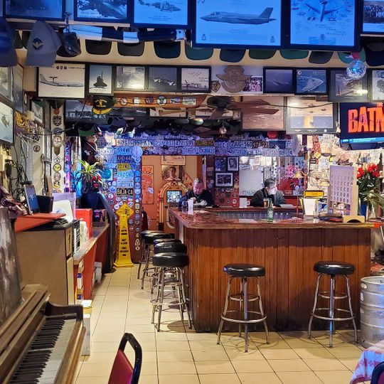 Top Gun bar