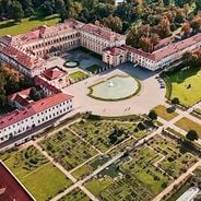 Lombardy: tourist sites, historic towns and mountain lakes