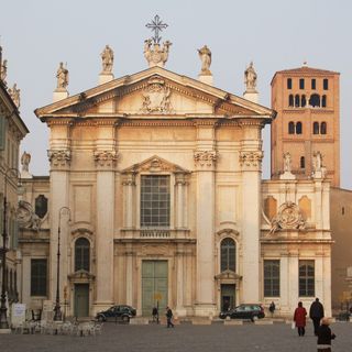 Catedral de San Pedro Apóstol (Mantua)