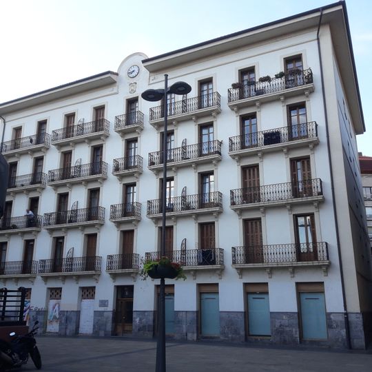 Casa Plaza Berri 1