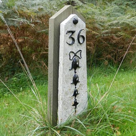 Milepost, Wych Cross, Tree Car park, Chelwood Vachey