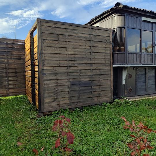 Les Insolites de la Baie:Locations de vacances insolites dans 1 camping de yourtes en couple ou en famille près de Le Treport