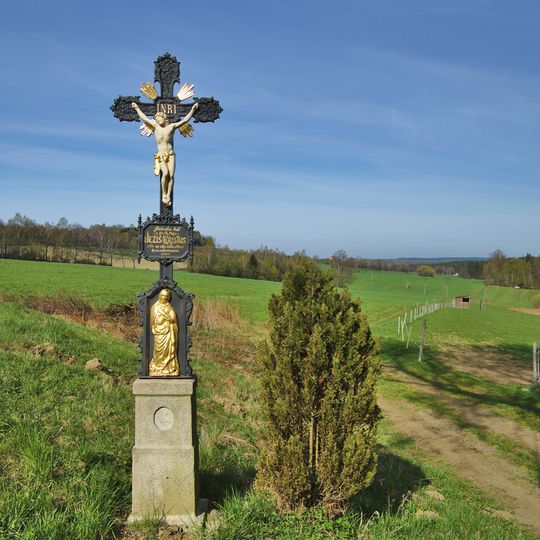 Kříž západně od Zlátenky