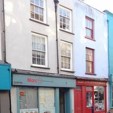 No.9 Pier Street (Les Jones)