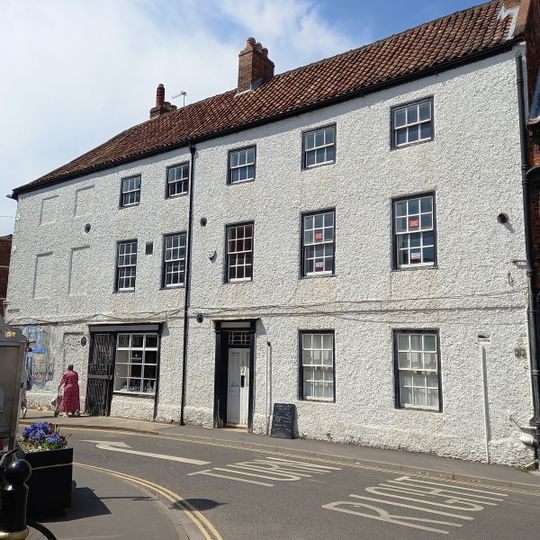 17 And 18, Market Place