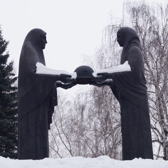 Monument "Grieving Mothers"